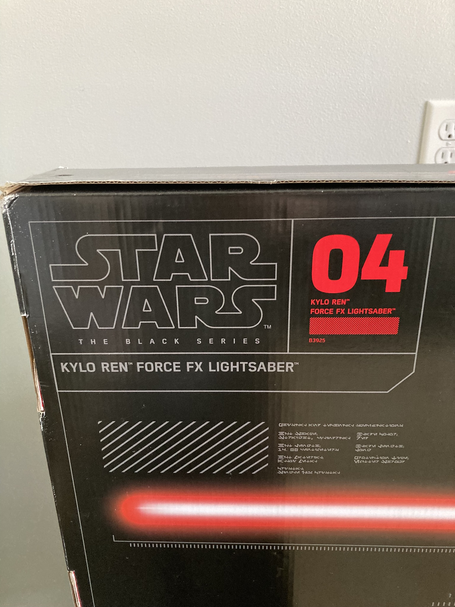 Kylo Ren Star Wars Black Series Force FX lightsaber - Image 3