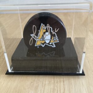 IMG_2097 Mario Lemieux signed hockey puck